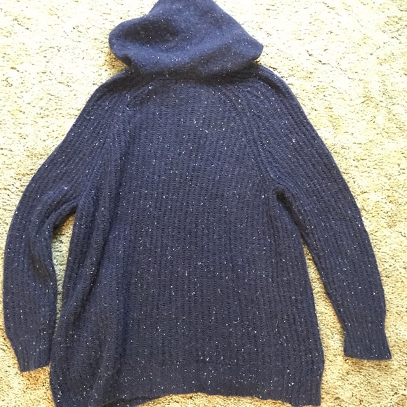 Sweater - Picture 2 of 4